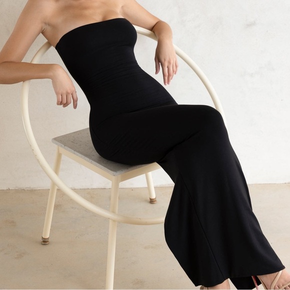 Oh Polly Black Strapless Jumpsuit - Picture 1 of 4